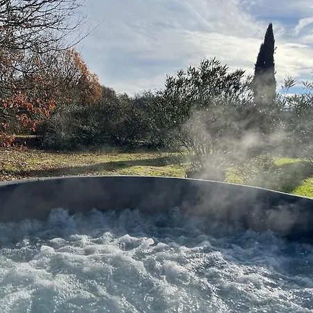 La Petite Toscane, Familial Avec Piscine Et Jacuzzi *